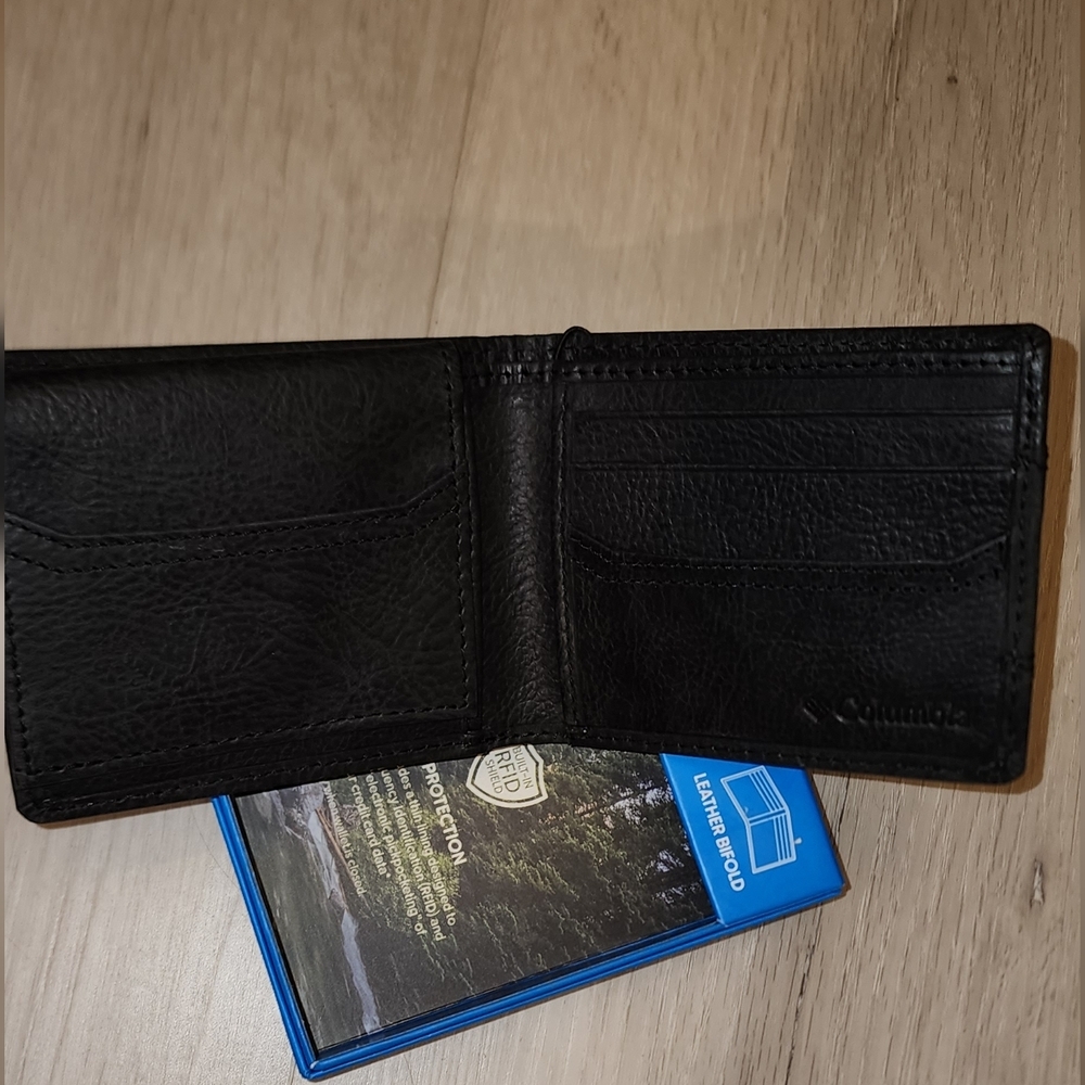 💘❤️Black Columbia Men's RFID Blocking Passport Case/Bi Fold Wallet - Picture 3 of 7